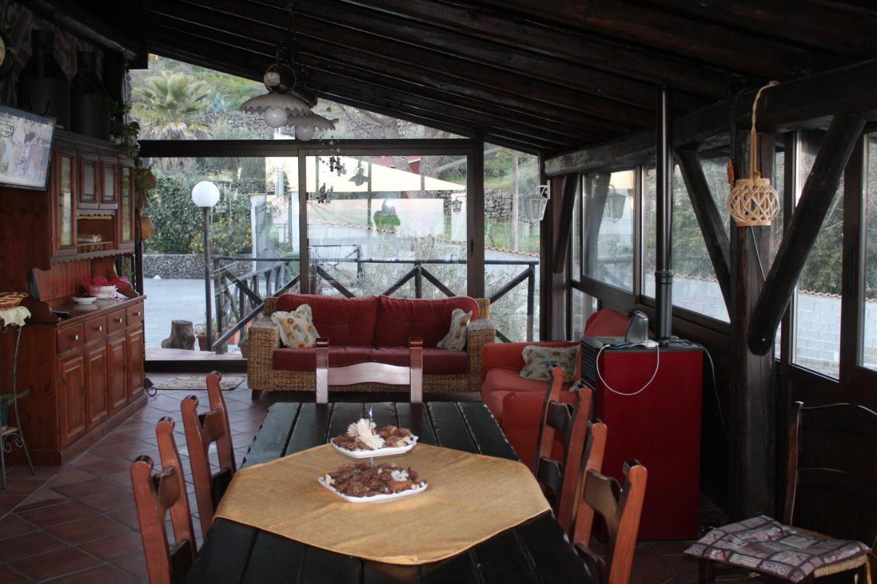Etna Family Villa Белпасо Екстериор снимка